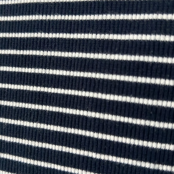 HOLLISTER STRIPED LONG SLEEVE SLIM TEE - Picture 6 of 6